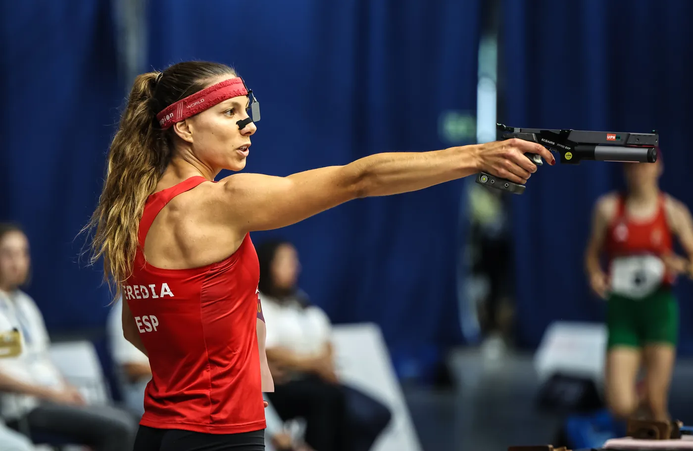Laura Heredia, pentatleta de la selección española, durante el tiro del láser run
