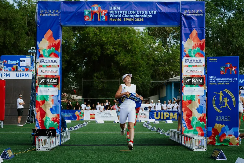 Competición de relevos en el arranque del Mundial U15 de Madrid